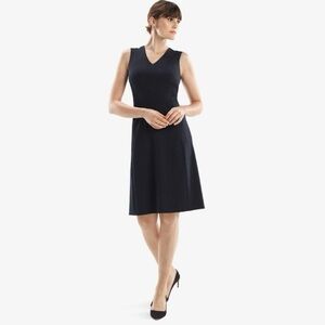 M.M.‎ LAFLEUR Annie Sleeveless V-Neck A-Line Dress in Black Size 2